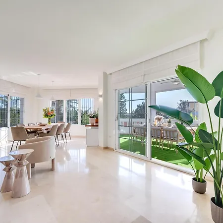 Vacation I Azahar Retreat, Paradise For Golfers, Private Heated Pool, Bbq Grill, Close To The Beaches And High-end Restaurants * Marbella