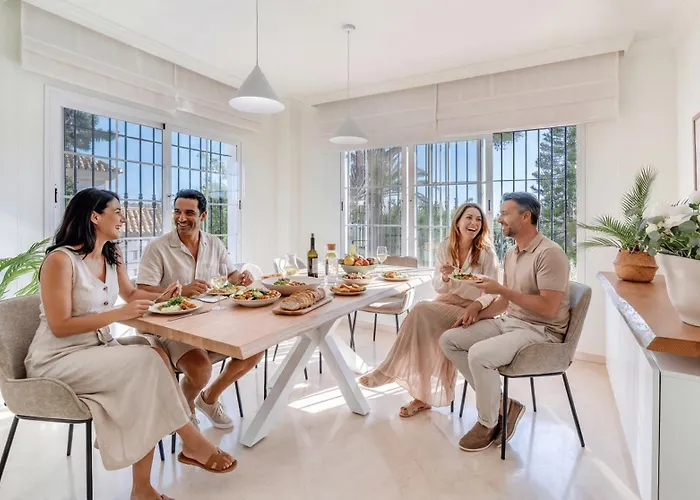 Vacation I Azahar Retreat, Paradise For Golfers, Private Heated Pool, Close To The Beaches And High-end Restaurants Marbella
