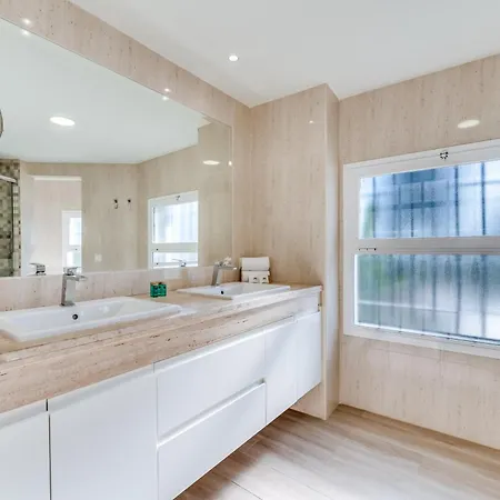 Vacation I Azahar Retreat, Paradise For Golfers, Private Heated Pool, Close To The Beaches And High-end Restaurants Villa