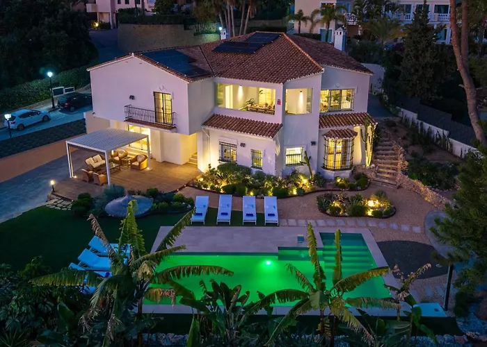 Willa Vacation I Azahar Retreat, Paradise For Golfers, Private Heated Pool, Close To The Beaches And High-end Restaurants Marbella