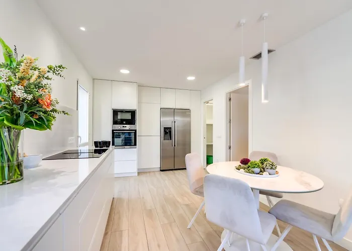 Willa Vacation I Azahar Retreat, Paradise For Golfers, Private Heated Pool, Close To The Beaches And High-end Restaurants *