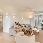 别墅 Vacation I Azahar Retreat, Paradise For Golfers, Private Heated Pool, Close To The Beaches And High-end Restaurants 马尔韦利亚