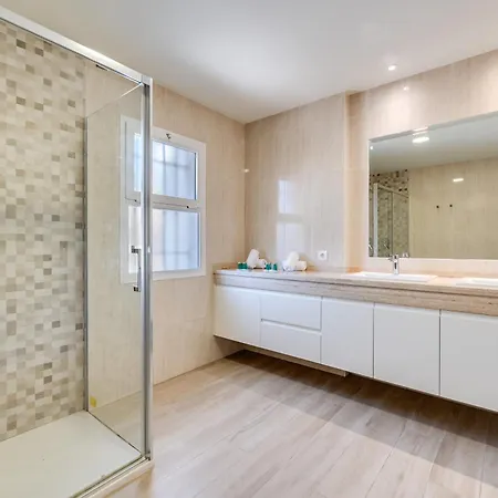 Villa Vacation I Azahar Retreat, Paradise For Golfers, Private Heated Pool, Close To The Beaches And High-end Restaurants